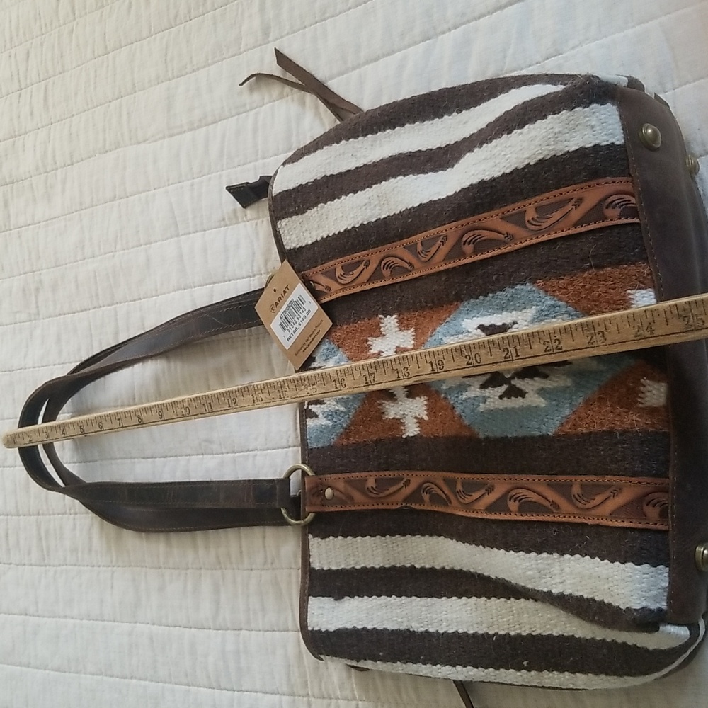 Ariat - Picture 9 of 13